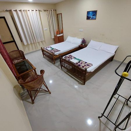 Apartament The Banyan Hut Thiruvananthapuram Zewnętrze zdjęcie